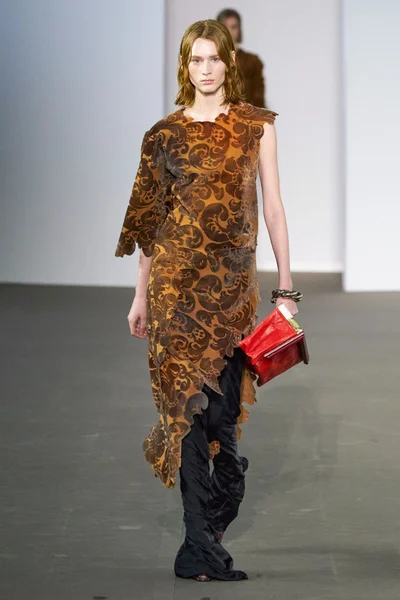 Look 37